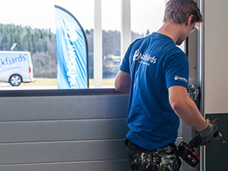 Byt garageportar med Mockfjärds