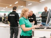 Derome satsar digitalt för att stärka kompetensen