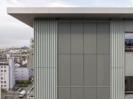 Swisspearl gör debut på Byggmässan – visar fibercement och integrerade solpaneler